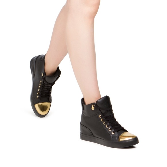 Shoe Dazzle “Zolta” Sneaker Wedges Black & Gold - Picture 1 of 6